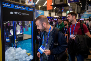 AO0I2048-oi4035107027