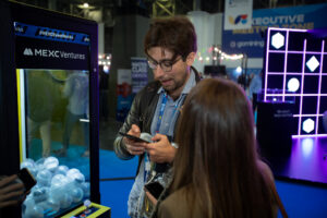 AO0I2215-oi4037983038